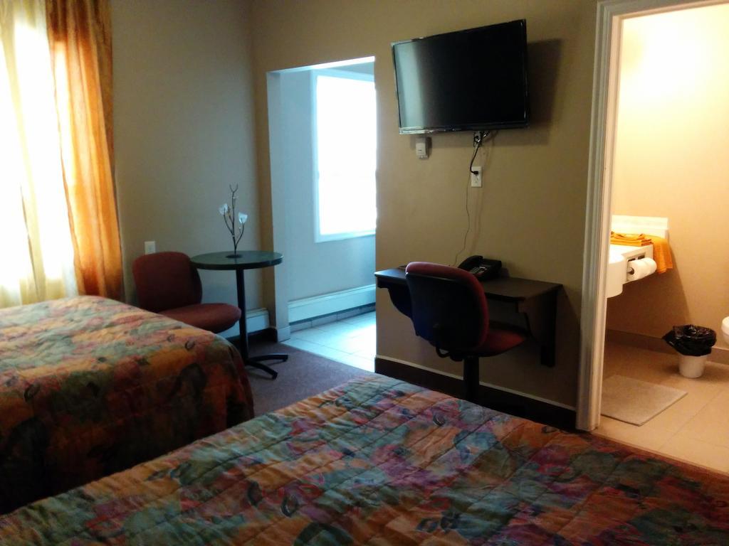 Bonnyville Hotel Εξωτερικό φωτογραφία