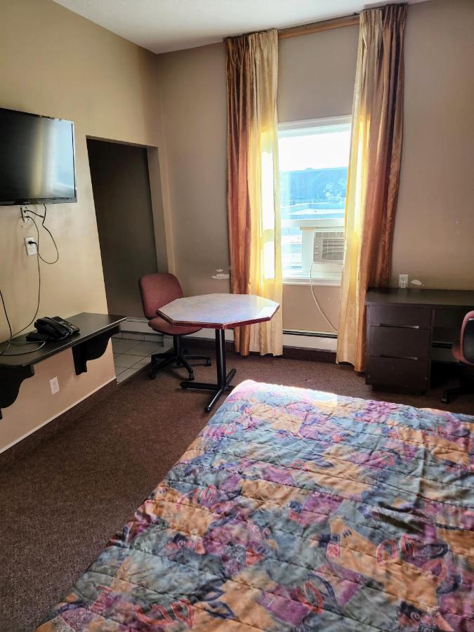 Bonnyville Hotel Εξωτερικό φωτογραφία