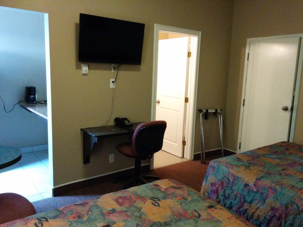 Bonnyville Hotel Εξωτερικό φωτογραφία
