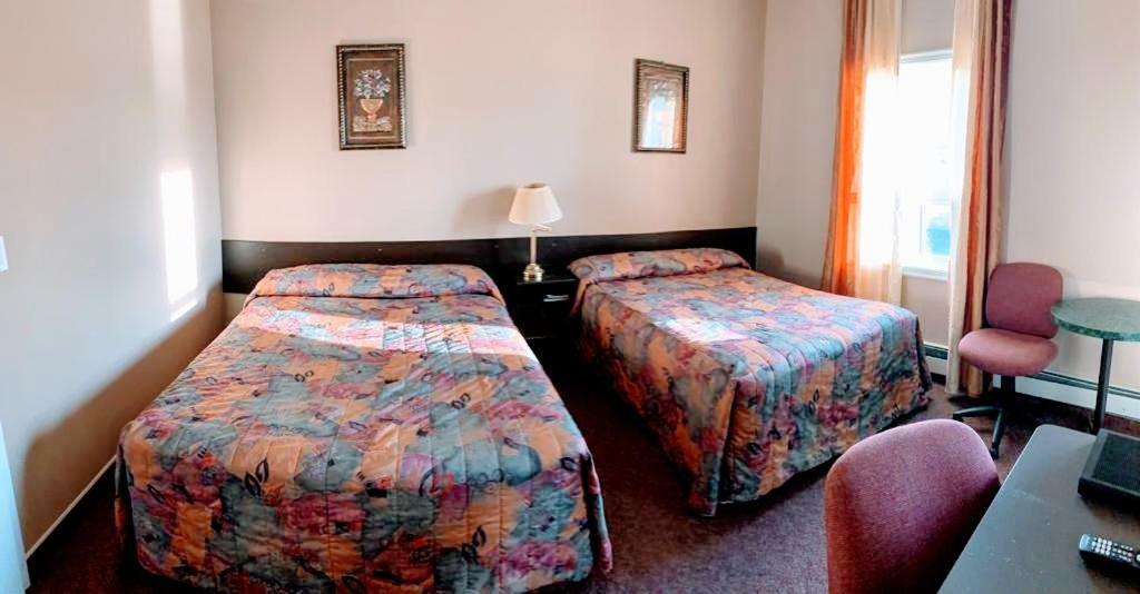 Bonnyville Hotel Εξωτερικό φωτογραφία